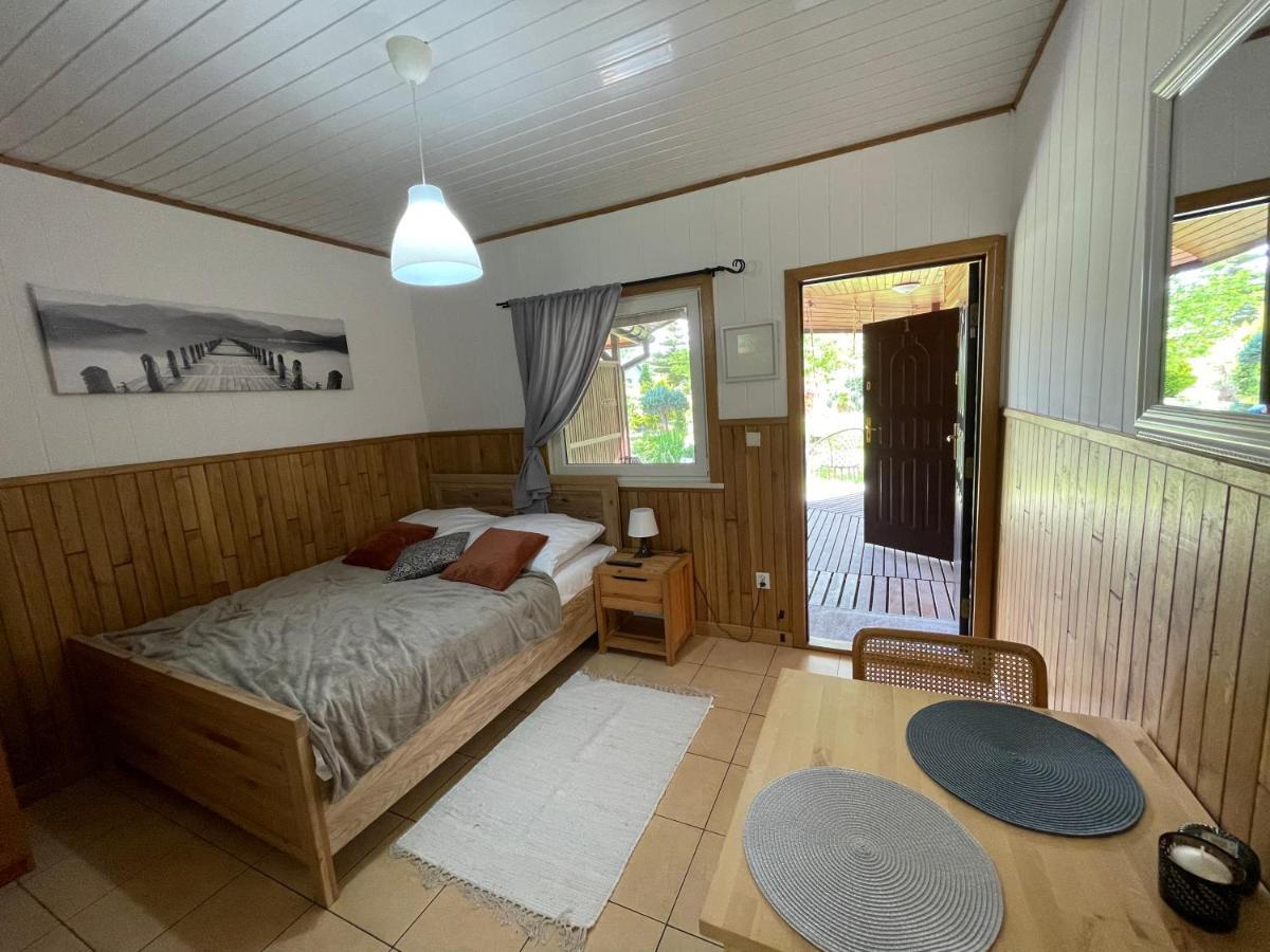 Zarzecze 27A Villa เอากุสตูฟ ภายนอก รูปภาพ
