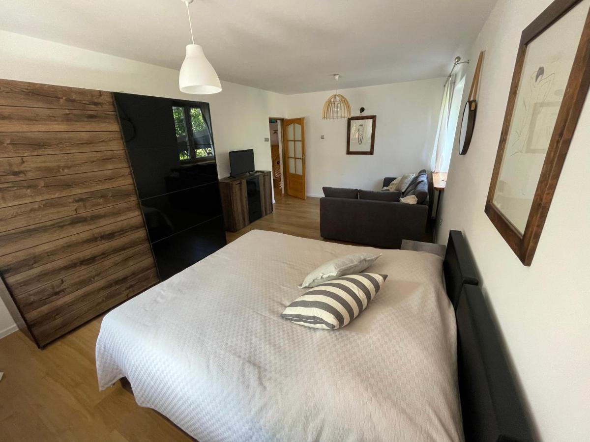 Zarzecze 27A Villa เอากุสตูฟ ภายนอก รูปภาพ