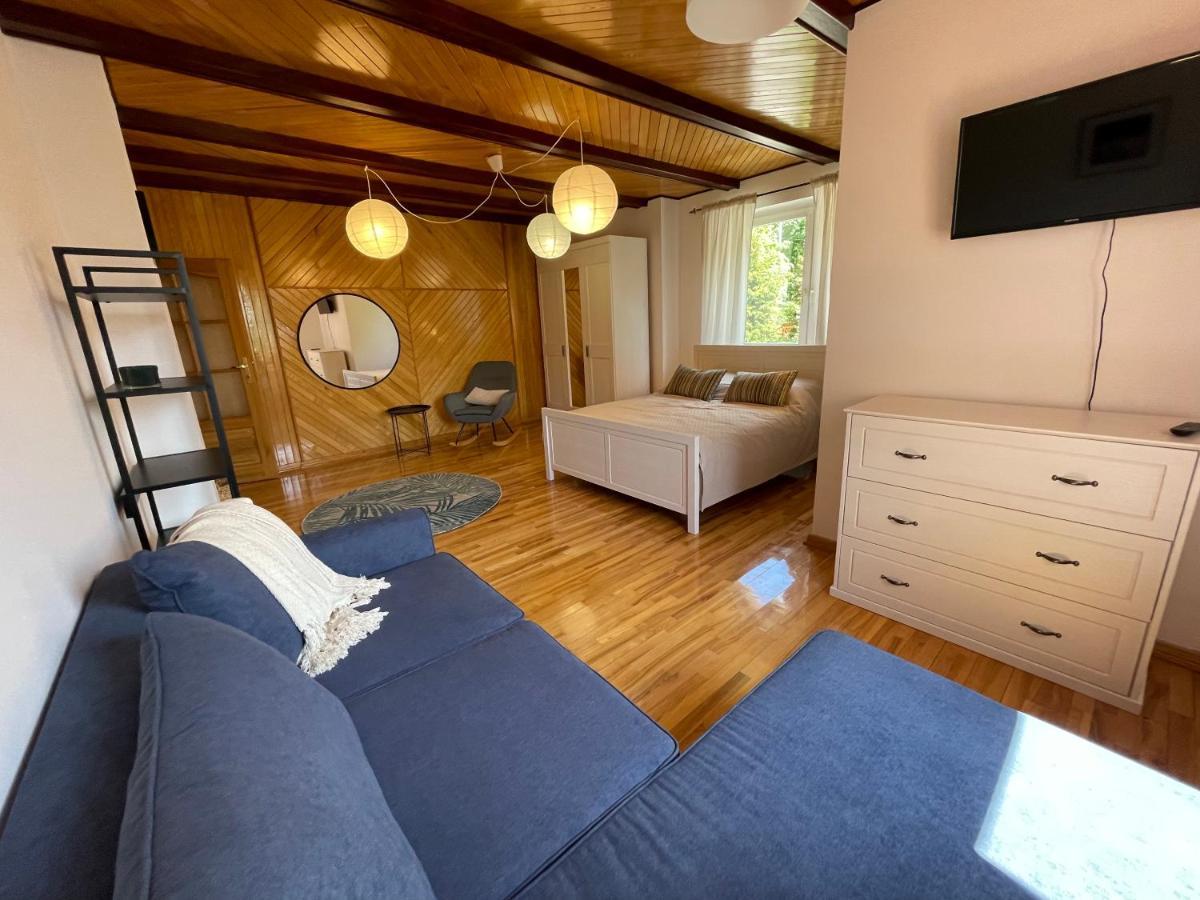 Zarzecze 27A Villa เอากุสตูฟ ภายนอก รูปภาพ
